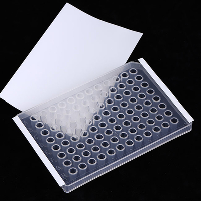 Phim không thấm PCR có độ phản hồi cao 96 Tốt Microplate Màng niêm phong trong suốt Phim PCR Tấm niêm phong